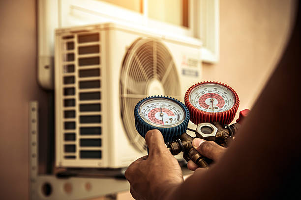 Professional Hvac Installation technician working in Plainfield, IL